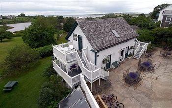 The Island Home Inn New Shoreham Exterior photo