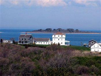 The Island Home Inn New Shoreham Exterior photo